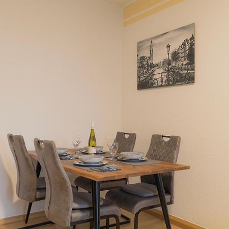 Ferienwohnung Fuer 4, Mitten In Solingen Esterno foto