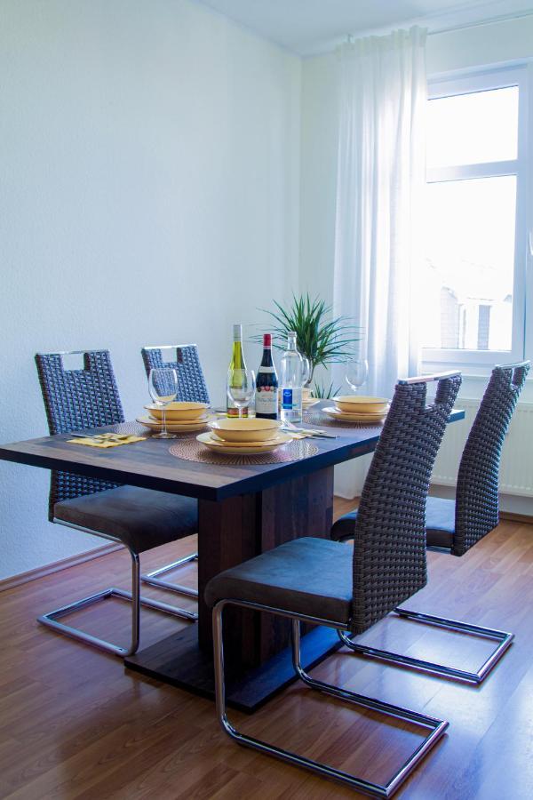 Ferienwohnung Fuer 4, Mitten In Solingen Esterno foto
