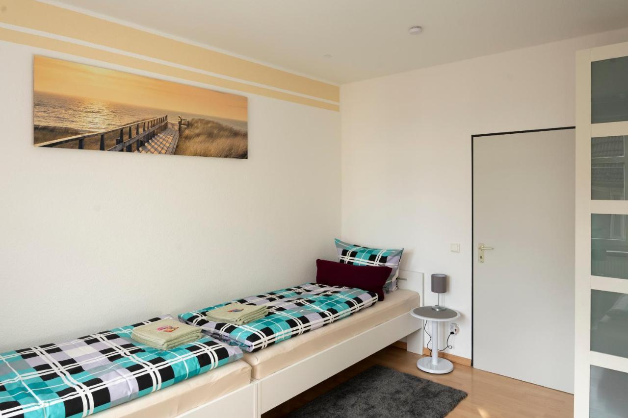 Ferienwohnung Fuer 4, Mitten In Solingen Esterno foto