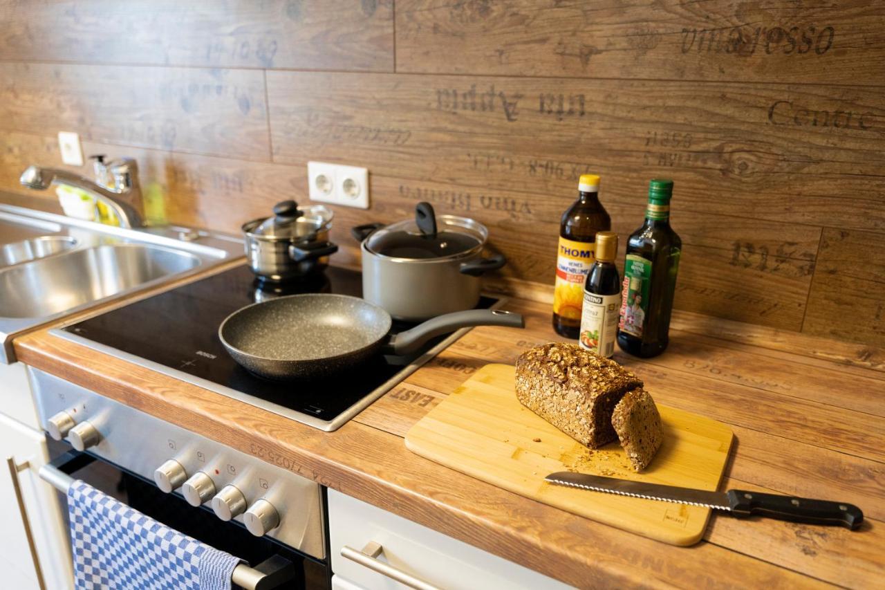 Ferienwohnung Fuer 4, Mitten In Solingen Esterno foto